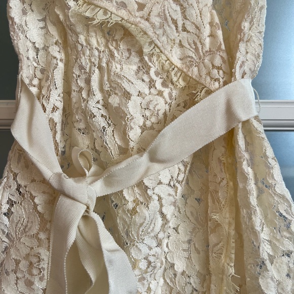 BCBG max azaria sleeveless lace top - Picture 2 of 4